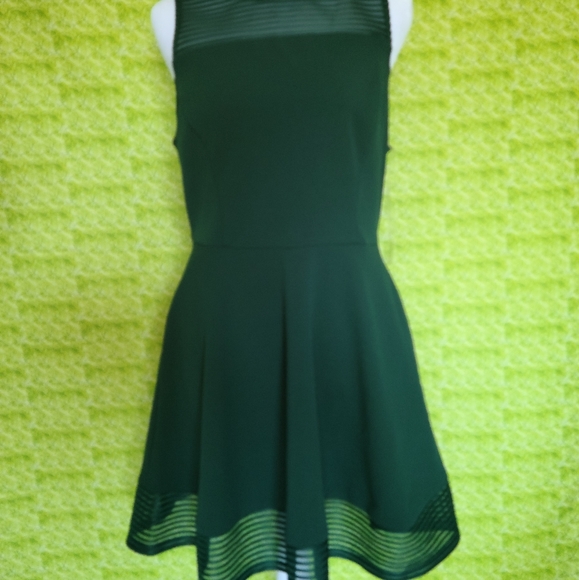 Dress - Picture 2 of 4